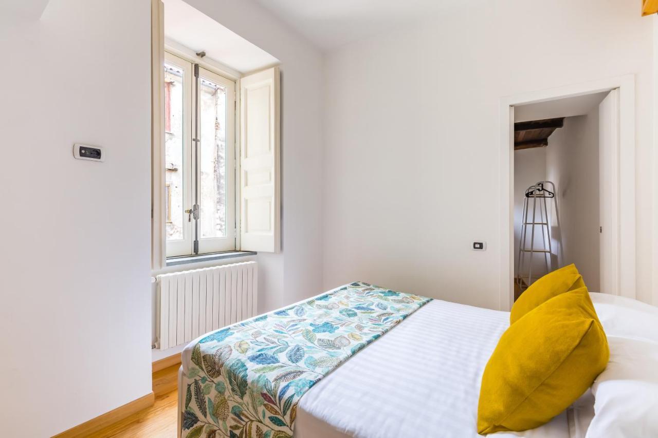Starhost - Terazza Barbuti Apartment Salerno Bagian luar foto