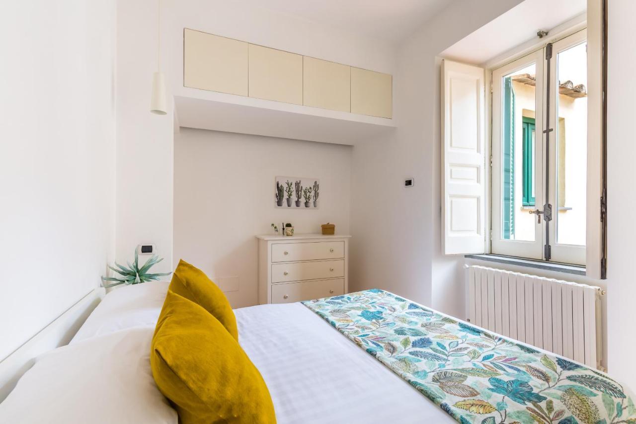 Starhost - Terazza Barbuti Apartment Salerno Bagian luar foto