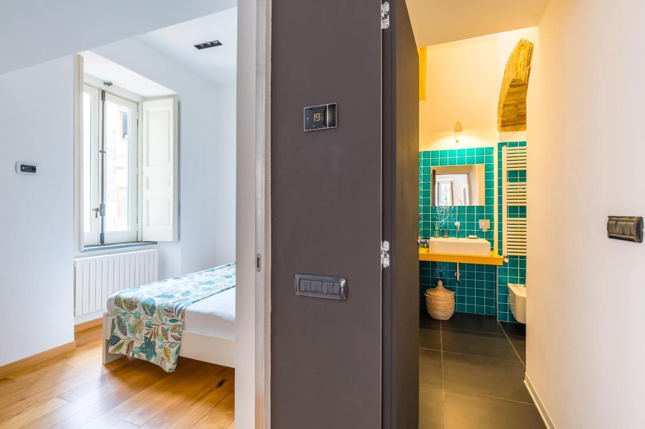 Starhost - Terazza Barbuti Apartment Salerno Bagian luar foto